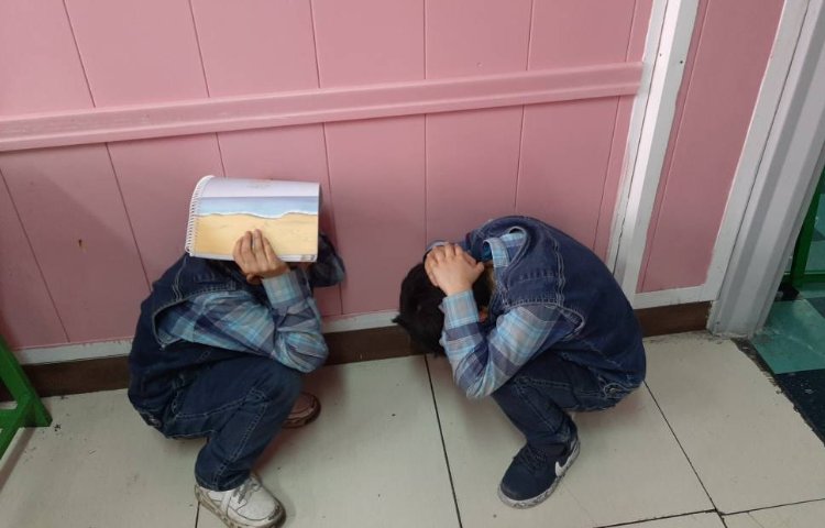 :مانور زلزله، کلاس سیب 1