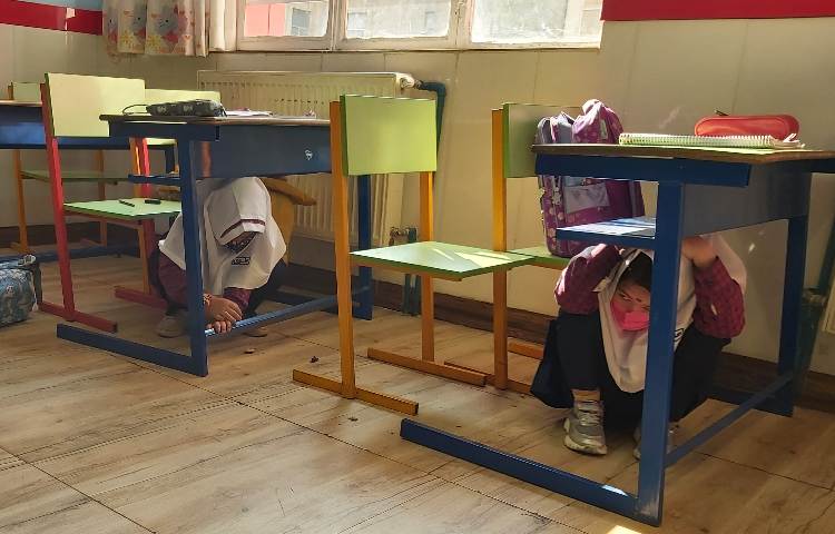 مانور زلزله 8