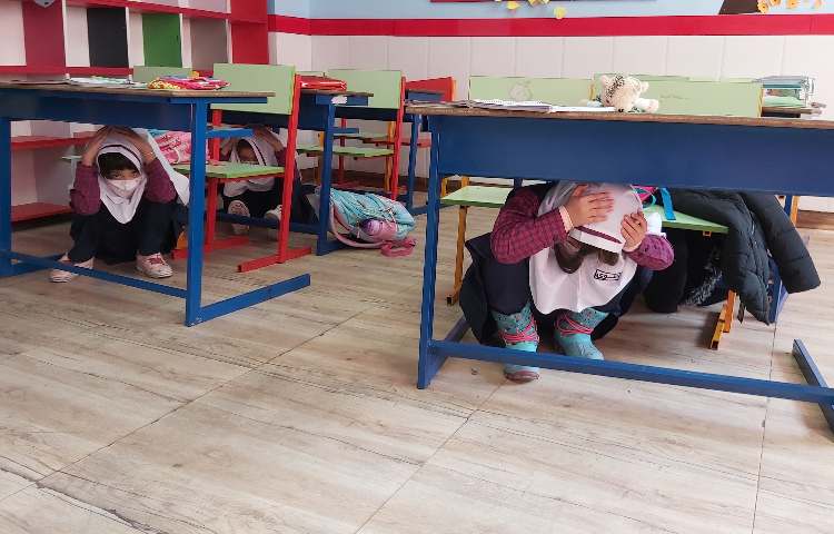 مانور زلزله 9