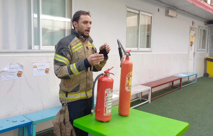 مانور زلزله 9