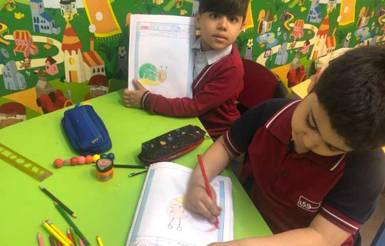 ماهرشو:آشنایی با خزندگان، کشیدن حلزون و دوخت مار 3