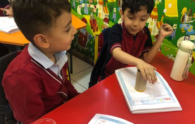 ماهرشو:آشنایی با خزندگان، کشیدن حلزون و دوخت مار 5