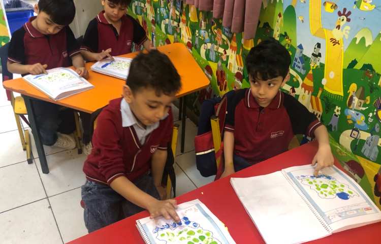 ماهرشو:در جهت تقویت رشد اجتماعی و افزایش خلاقیت، نقشه‌ی ایران با اثر انگشت کامل شد. 2