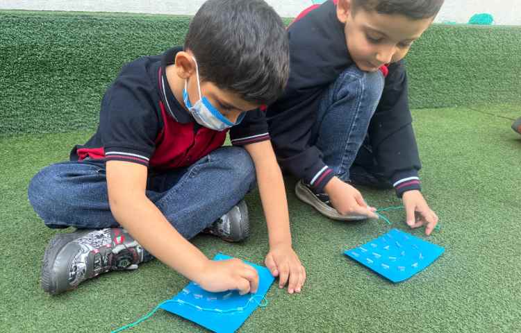 ماهرشو:دوخت( رد کردن کاموا از نی و درست کردن رنگین کمان)