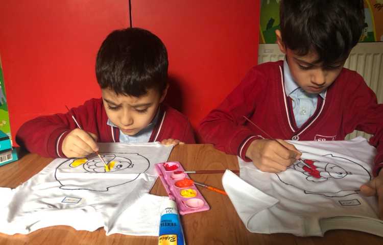 ماهرشو:چاپ و رنگ‌آمیزی تنگ ماهی روی لباس 7