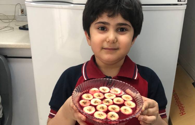 ماهرشو: برای تثبیت یادگیری نشانه‌ی (ژ) ژله درست کردیم.