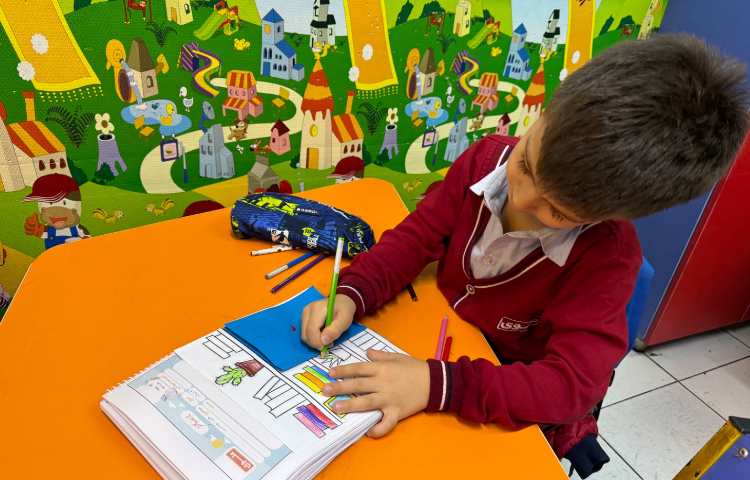 ماهرشو: درست کردن کتاب و کتابخانه به مناسبت هفته کتاب 3