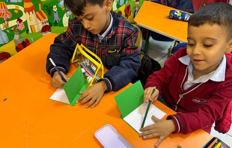 ماهرشو: درست کردن کتاب و کتابخانه به مناسبت هفته کتاب 4