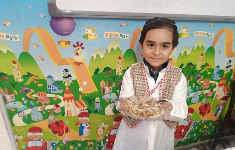 ماهر شو آشنایی با شهر اهواز و درست کردن توپک خرمایی 3