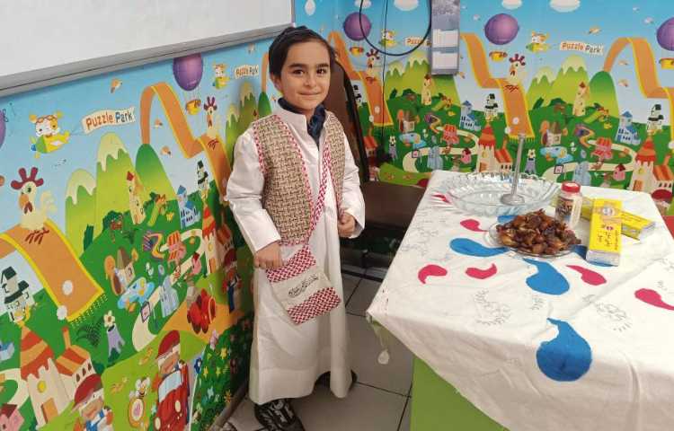 ماهر شو آشنایی با شهر اهواز و درست کردن توپک خرمایی 9