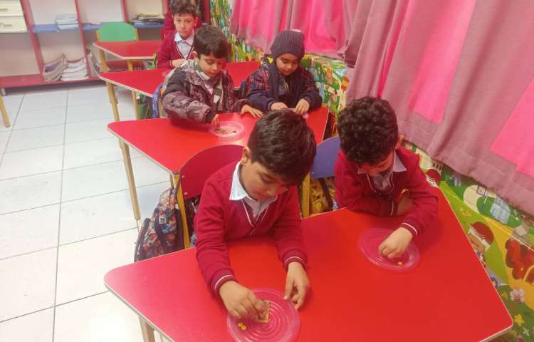 ماهر شو (به کمک بیسکوئیت چراغ راهنمایی و رانندگی درست کردیم) 7