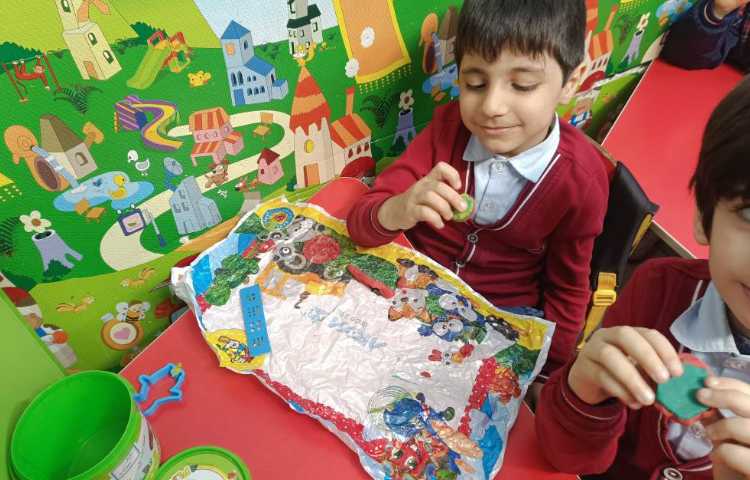 ماهر شو (درست کردن همبرگر با خمیر بازی ) برای آشنایی با کشور آلمان