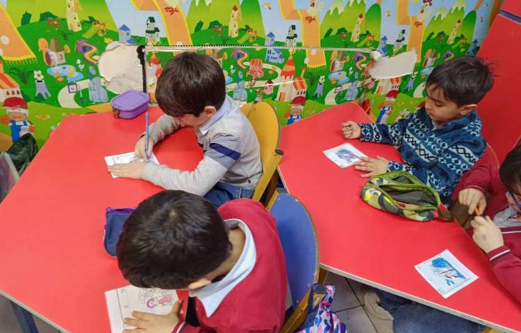 ماهر شو (درست کردن کاردستی مبعث پیامبر (ص) توسط دانش‌آموزان ) 2