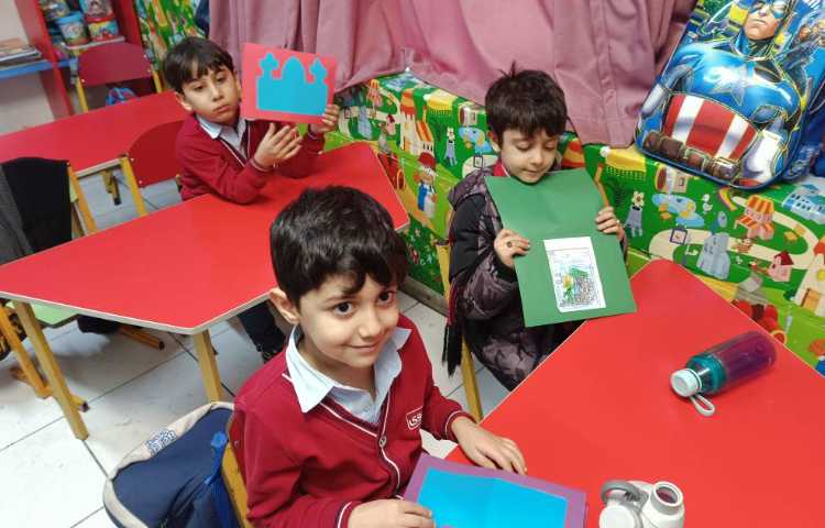 ماهر شو (درست کردن کاردستی مبعث پیامبر (ص) توسط دانش‌آموزان ) 4