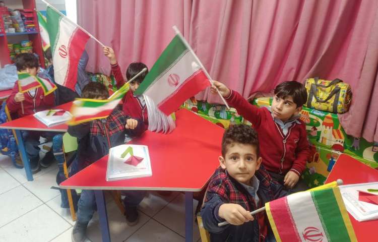 ماهر شو درست کردن کلاژ گل لاله 1