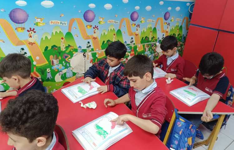 ماهر شو (رنگ آمیزی نقشه ی ایران) 10