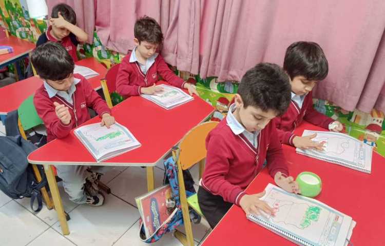 ماهر شو (رنگ آمیزی نقشه ی ایران) 7