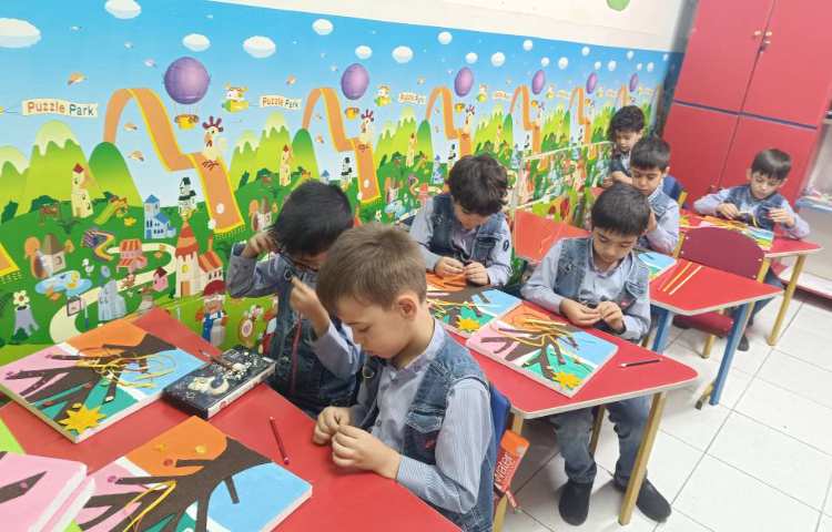 ماهر شو ( چسباندن برگ‌های پاییزی) 1