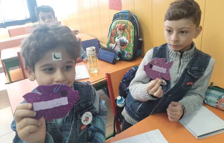 :ماهیگیری کلمات، کلاس توت فرنگی 4