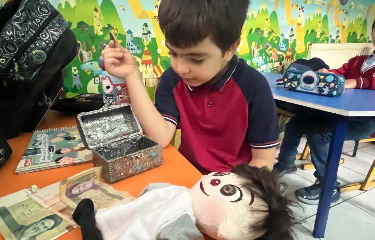مبادله کالا به کالا و تاریخچه پول و اشکال مختلف سکه‌ها 4