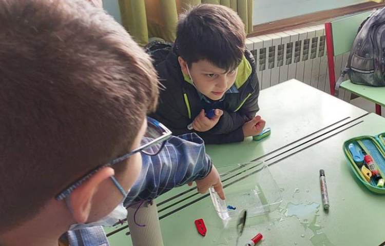 مبحث آدم برفی هفته ملی علوم دانش آموزان پایه دوم دبستان 3