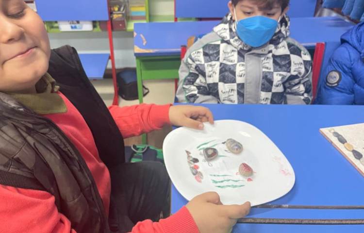 مبحث تابلو سنگی هفته ملی علوم پایه دوم دبستان علوی 27