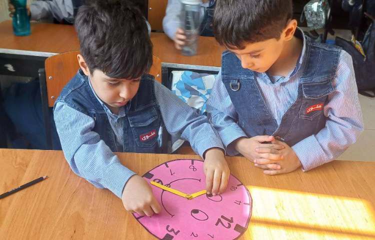مبحث ساعت در کلاس Math