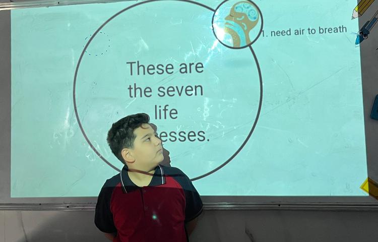 مبحث ویژگی موجودات زنده-زنگ Science 3
