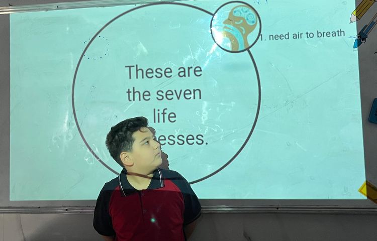 مبحث ویژگی موجودات زنده-زنگ Science 5