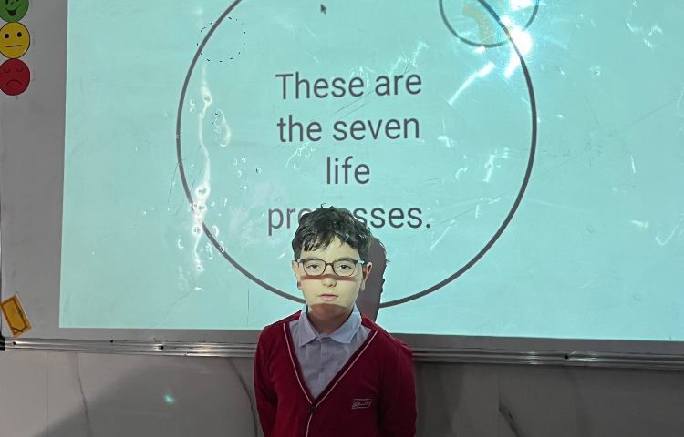 مبحث ویژگی موجودات زنده-زنگ Science 6