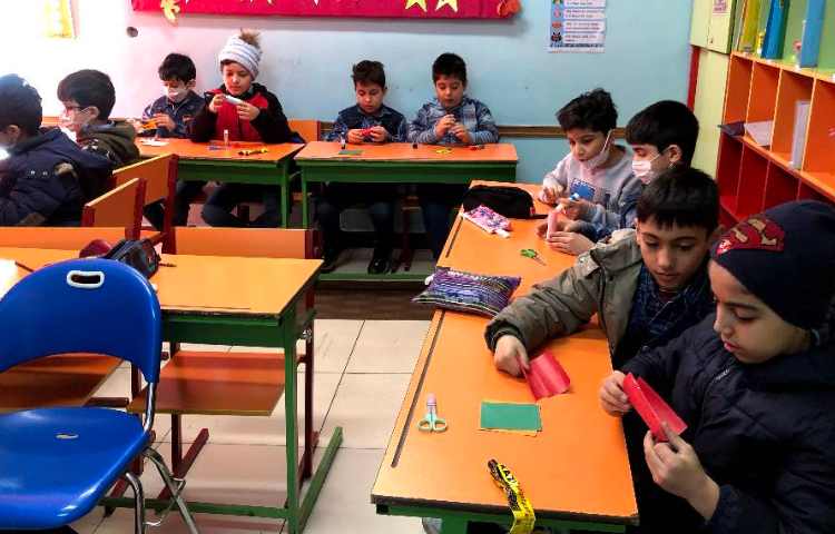 مبحث کرم خاکی هفته ملی علوم دانش آموزان پایه سوم دبستان 4