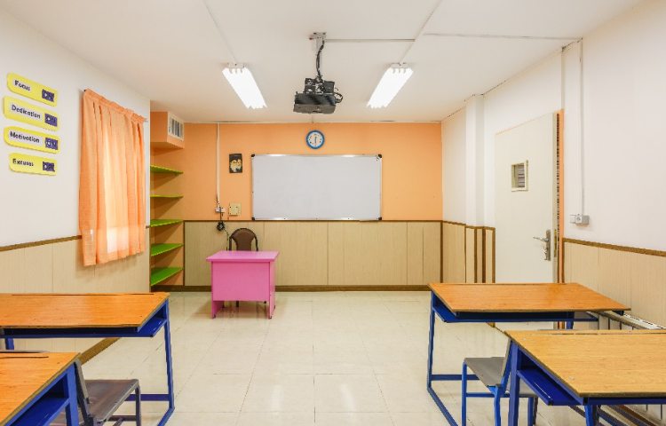 کلاس متوسطه اول دخترانه آریاشهر منطقه 5 تهران