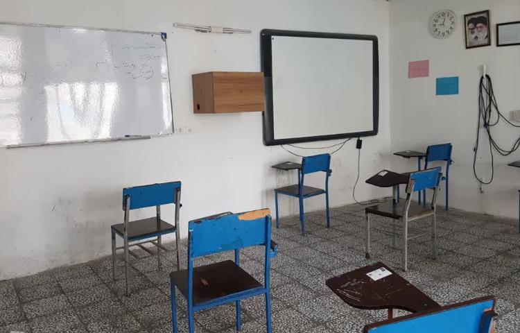 کلاس متوسطه اول دخترانه آیین نور قائم شهر