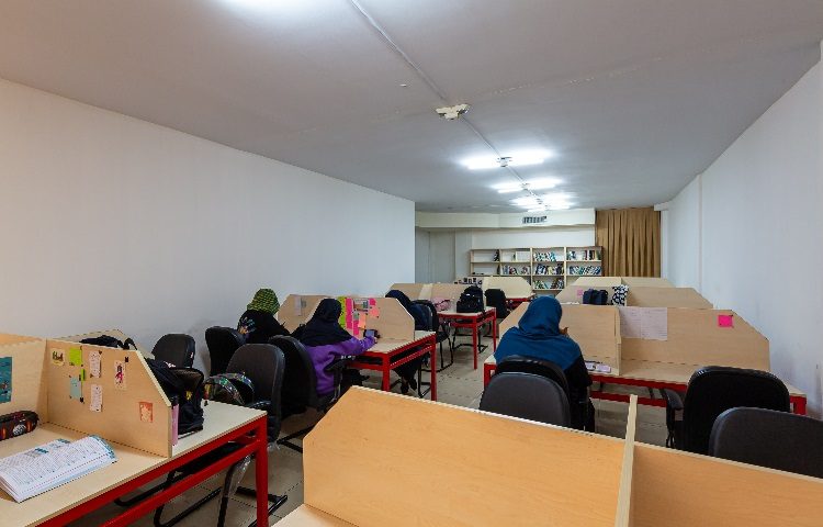 کتابخانه متوسطه اول دخترانه خیابان دماوند منطقه 13 تهران