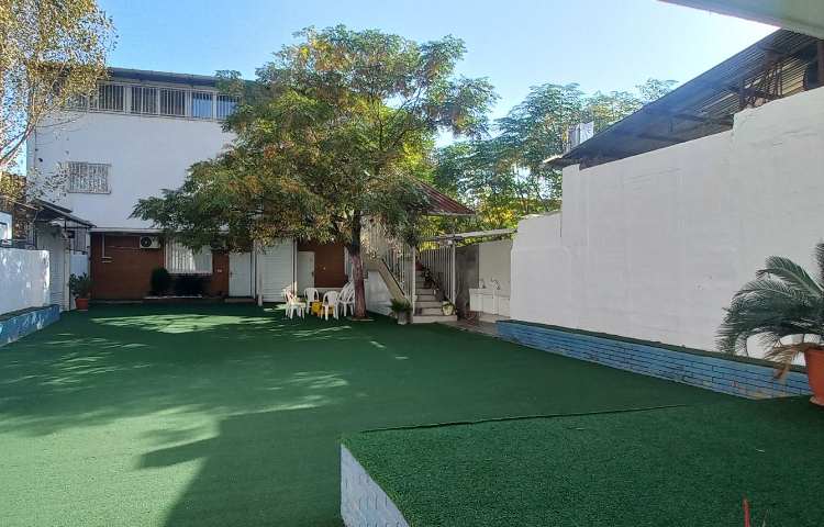 حیاط متوسطه اول دخترانه طلیعه دانش قائم شهر