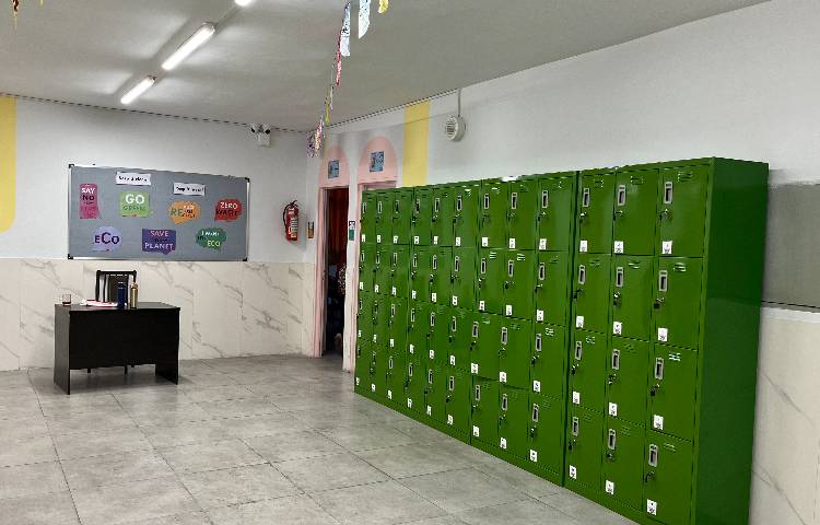 راه‌پله متوسطه اول دخترانه منطقه 13 تهران - خیابان دماوند