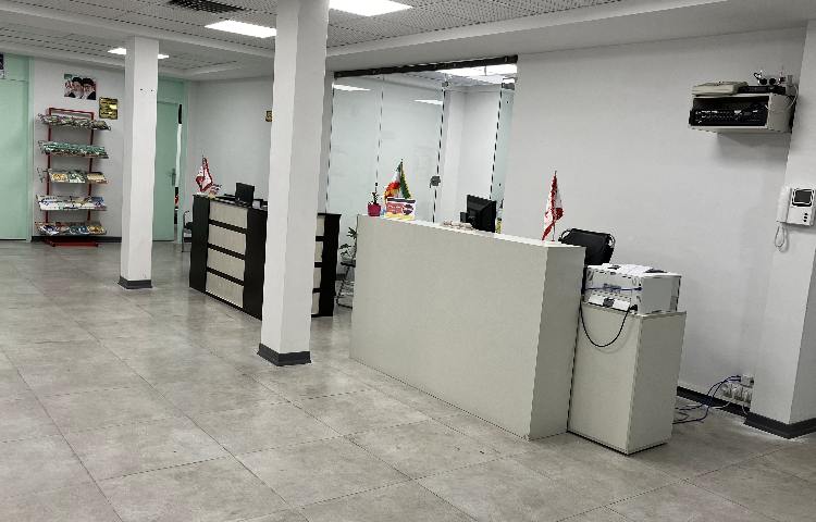 سالن ورودی متوسطه اول دخترانه منطقه 13 تهران - خیابان دماوند