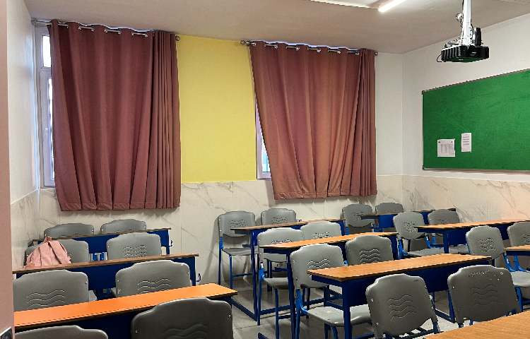 کلاس متوسطه اول دخترانه منطقه 13 تهران - خیابان دماوند