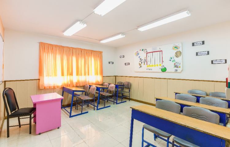 کلاس متوسطه اول دخترانه منطقه 5 تهران - آریاشهر