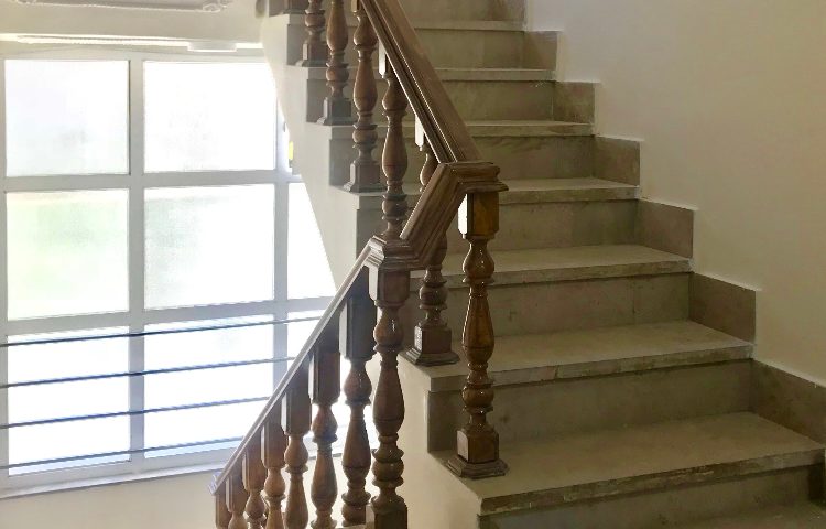 راه‌پله متوسطه اول دخترانه ناحیه 1 تبریز - رضانژاد