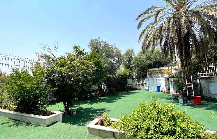 حیاط متوسطه اول دخترانه ناحیه 1 شیراز - فرهنگ شهر