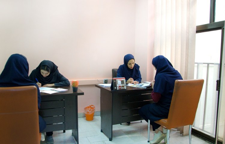 اتاق مشاور متوسطه اول دخترانه ناحیه 4 مشهد - توفیق