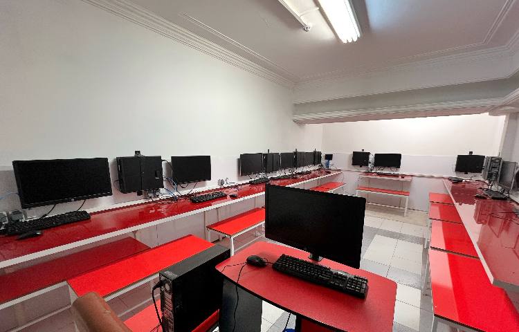 سایت رایانه متوسطه اول دخترانه ناحیه 4 مشهد - توفیق