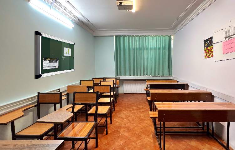 کلاس متوسطه اول دخترانه ناحیه 4 مشهد - توفیق