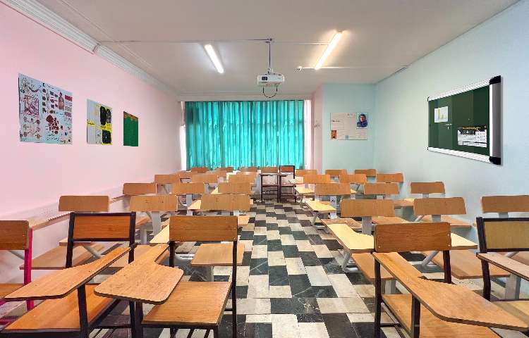 کلاس متوسطه اول دخترانه ناحیه 4 مشهد - توفیق