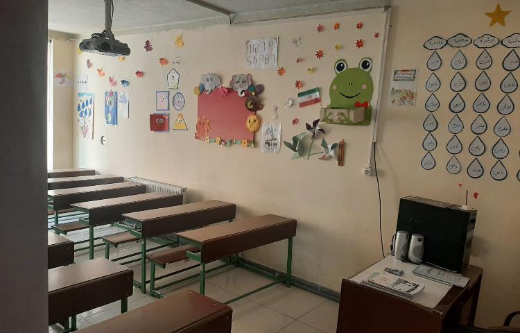 کلاس متوسطه اول دخترانه نخبگان اردبیل