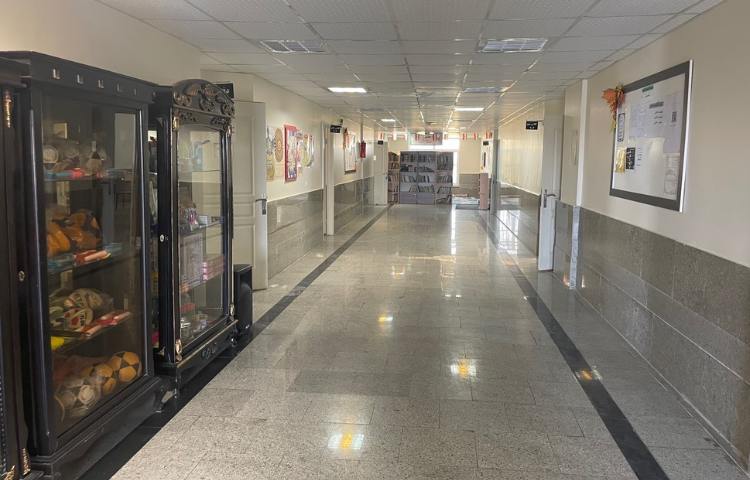 راه‌پله متوسطه اول پسرانه ابن سینا محلات