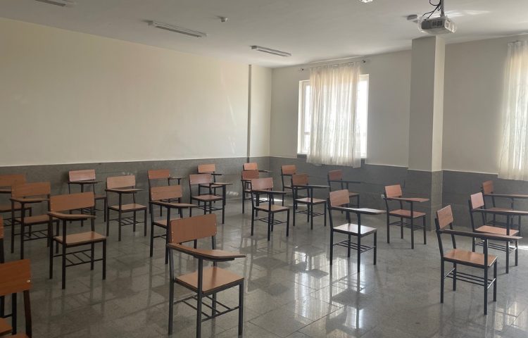 کلاس متوسطه اول پسرانه ابن سینا محلات