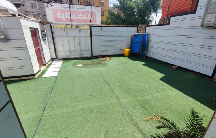 حیاط متوسطه اول پسرانه فرهیخته مسجد سلیمان