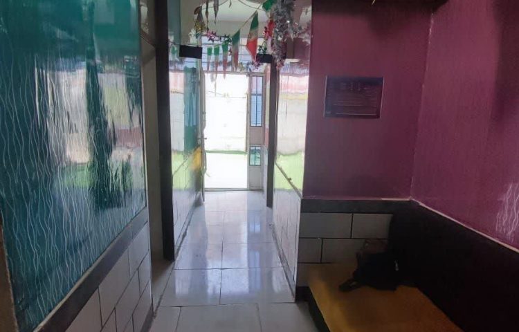 سالن ورودی متوسطه اول پسرانه فرهیخته مسجد سلیمان